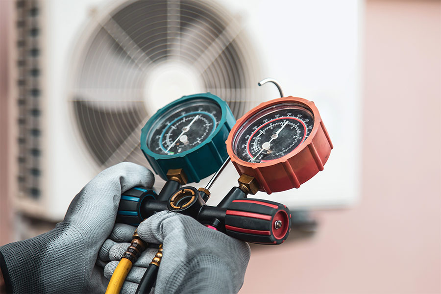 Dual-pressure gauge for HVAC diagnostic